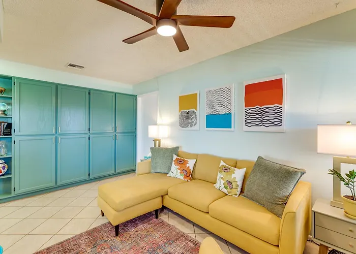 Holiday home Luxe Detached Home In Age 55-Plus Active Community
