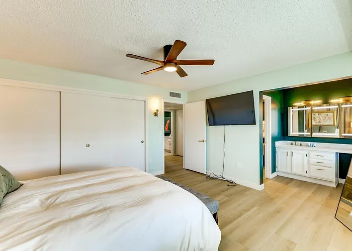 Holiday home Luxe Detached Home In Age 55-Plus Active Community