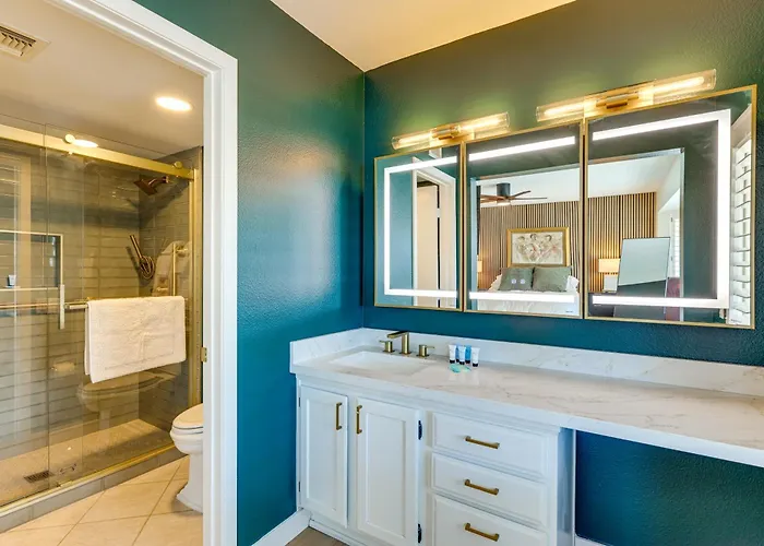 Luxe Detached Home In Age 55-Plus Active Community
